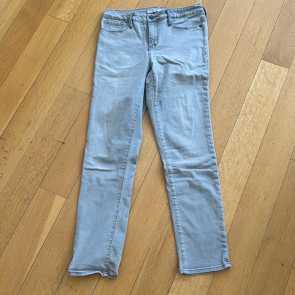 Athleta, Sculptek, grey straight leg jeans, size 10T, great condition